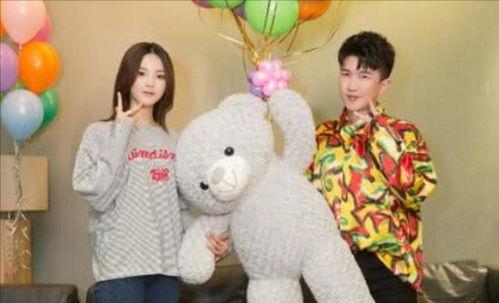 娱乐圈吃瓜素材背景图片,揭秘吃瓜素材背后的真相