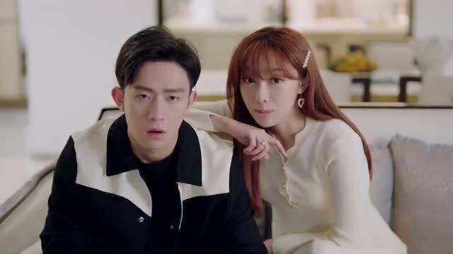 娱乐吃瓜酱情侣吵架视频