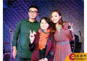 娱乐圈圈吃瓜群众,揭秘吃瓜群众的狂欢盛宴